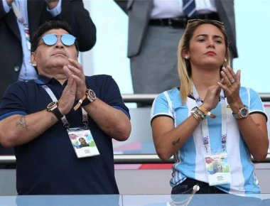 Ντ.Μαραντόνα: Αραβωνιάστηκε 29 χρόνια μικρότερή του